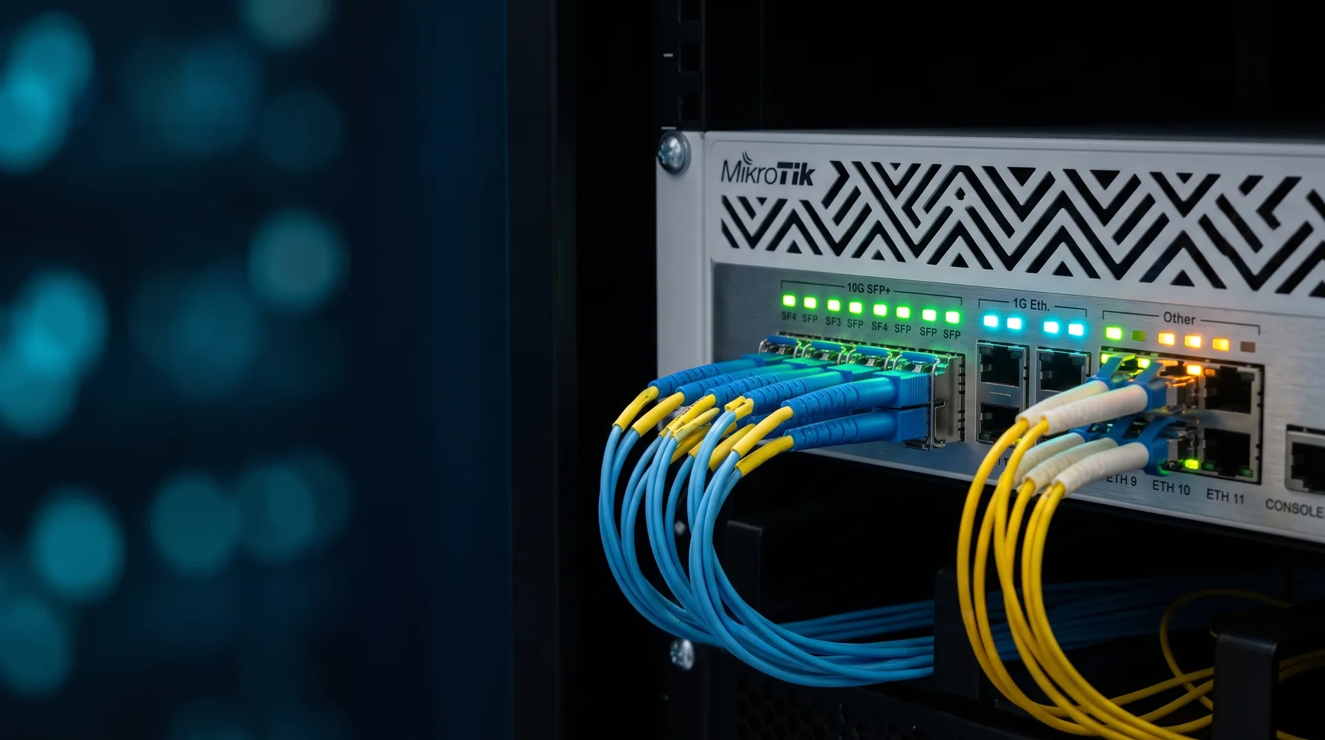 Router Inti MikroTik & Jaringan Fiber Optik NOC BKU